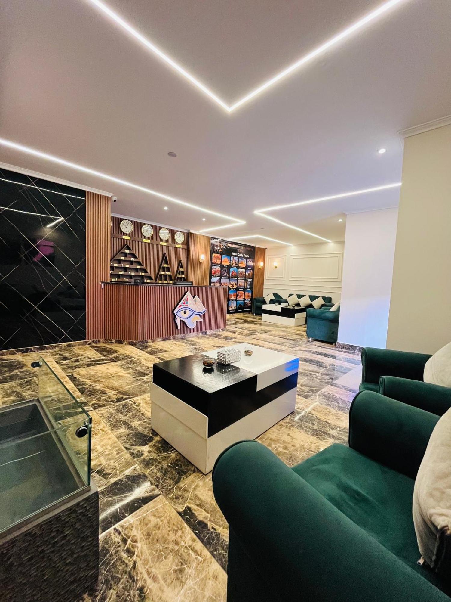 Shadow Pyramids Suites And Jacuzzi Kafrat al Jabal Экстерьер фото