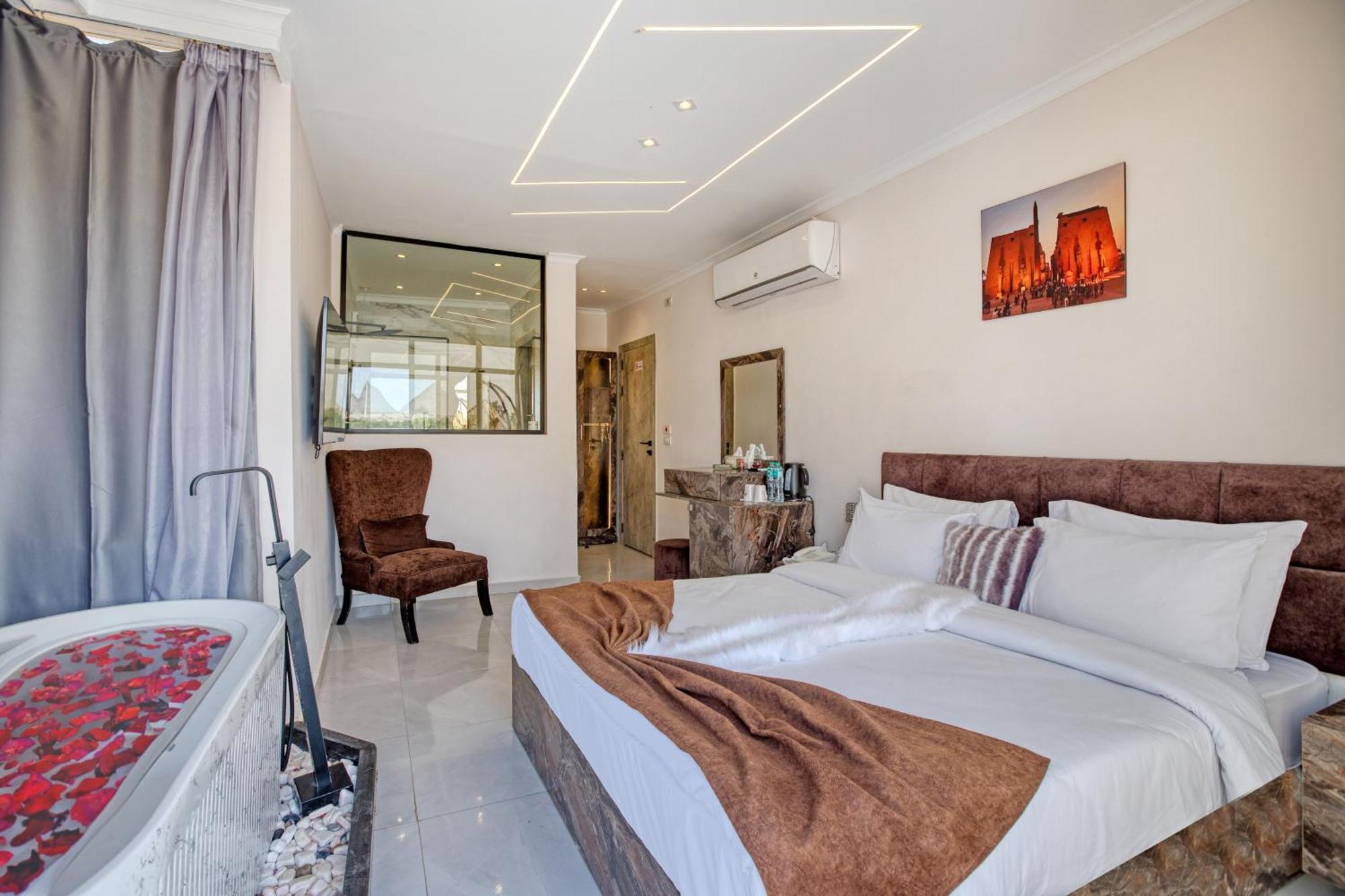 Shadow Pyramids Suites And Jacuzzi Kafrat al Jabal Экстерьер фото
